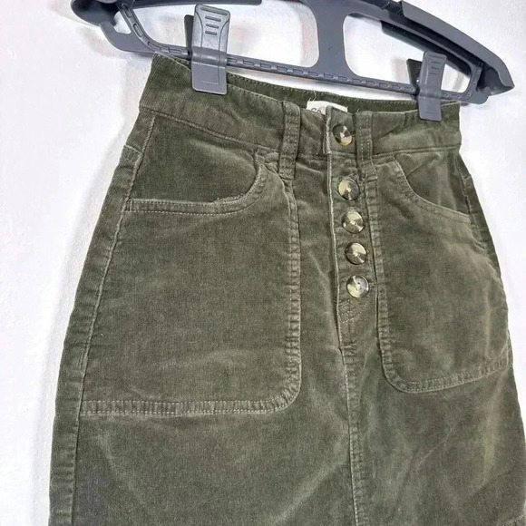 Olive Green Corduroy Front Button Detail Skirt Juniors Size 0/24 Mini high waist - Picture 2 of 9
